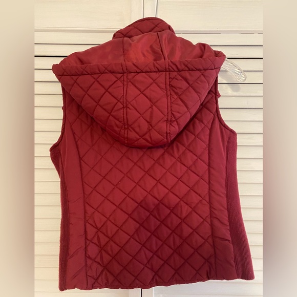 Vest - Picture 2 of 3